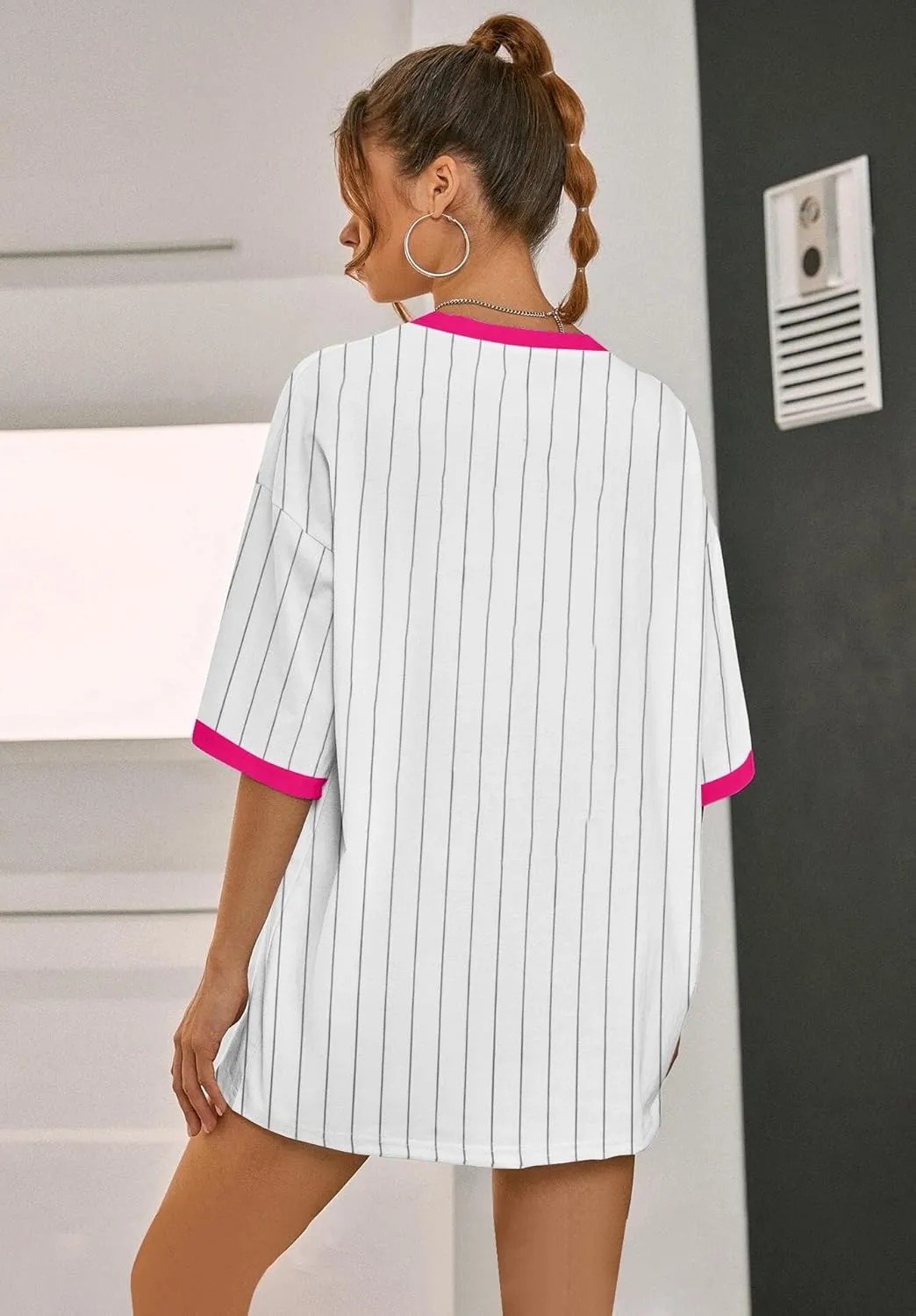 Oversized Jersey Shirts for Women V Neck Tshirt Striped Number Graphic Shirt Casual Y2k Streetwear Tee Tops