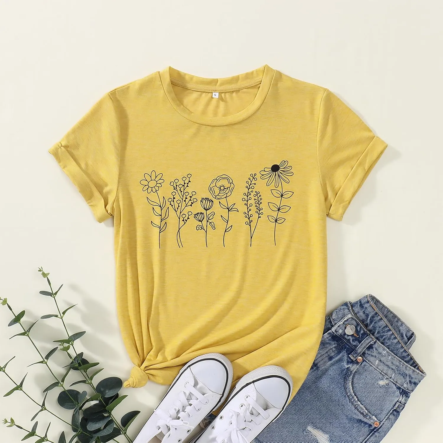 Women's Floral Tee Wildflower Graphic T Shirt Summer Flower Casual Loose Top Crew Neck Short Sleeve Shirts Tees